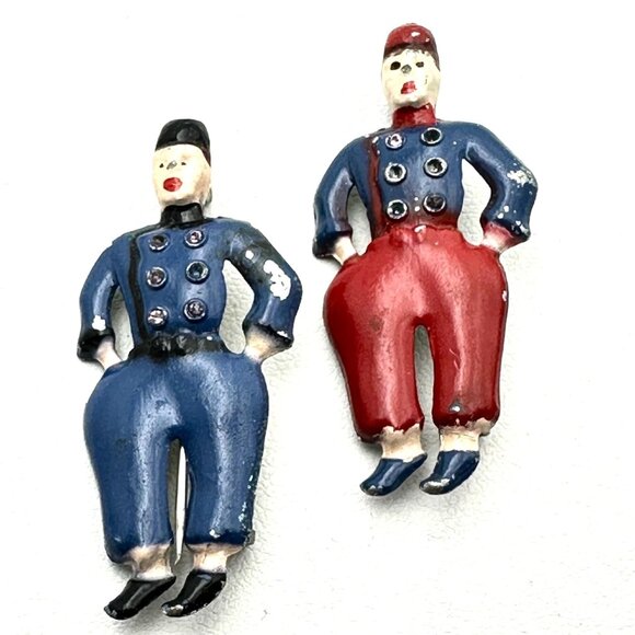 Vintage Unsigned Coro WW2 Patriotic Dutch Boy Silver Pot Metal Two Brooches Pins - Picture 1 of 6